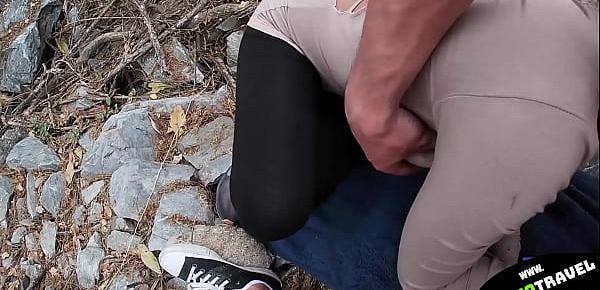  sucking big dick outdoor